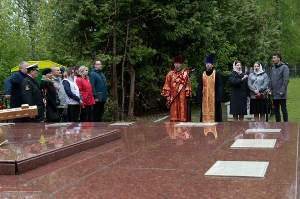 Памятный митинг в Мемориальном комплексе на Старом кладбище