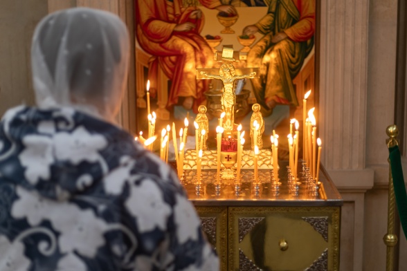 Божественная Литургия в воскресенье, на неделе второй по Пятидесятнице, Всех святых, в земле Русской просиявших