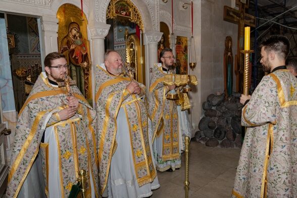  День славных и всехвальных первоверховных апостолов Петра и Павла