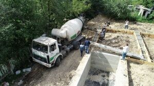 Заливка бетонного фундамента