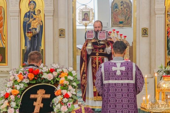  Воздвижение  Честного и Животворящего Креста Господня