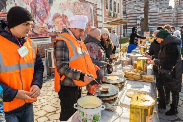 Праздник масленицы на приходе Троицкого храма