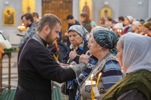 В Троицком храме было совершено таинство Соборования