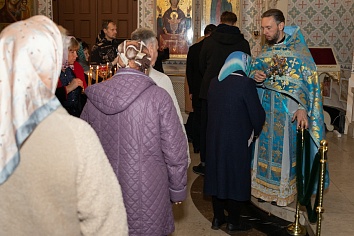 Покров Пресвятой Богородицы