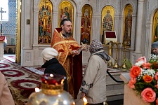 Божественная Литургия с чином раздробления артоса