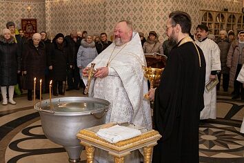 Утренняя Литургия в праздник Крещения Господня.