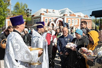 Великая Суббота. Освящение пасхальной снеди 