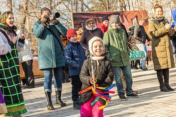 Праздник масленицы на приходе Троицкого храма