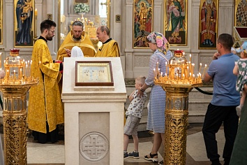 Воскресное богослужение на неделе 1-й по Пятидесятнице, Всех святых