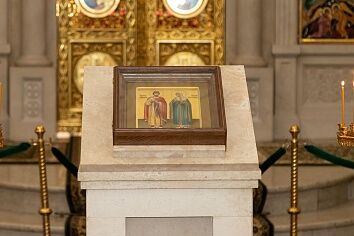 Перенесение мощей святых благоверных князей Петра и Февронии Муромских
