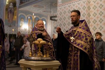 Накануне празднования Воздвижения Честного и Животворящего Креста Господня