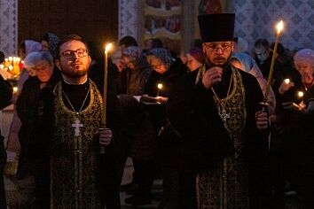 Митрополит Крутицкий и Коломенский Павел посетил Троицкий храм