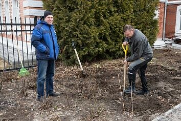 Традиционный субботник на территории храма