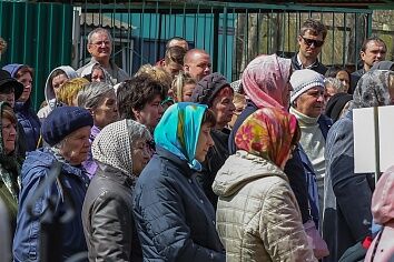 Радоница. Панихида на Щуровском кладбище.