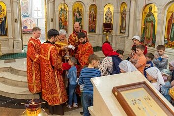 День святых жен-мироносиц