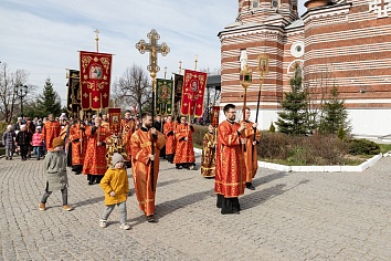 Утренняя Божественная литургия в праздник Пасхи!