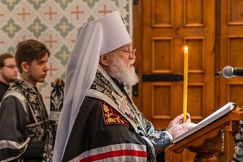 Митрополит Крутицкий и Коломенский Павел посетил Троицкий храм