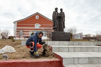 Традиционный субботник на территории храма