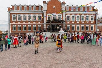 Пасхальные гуляния на приходе Троицкого  храма