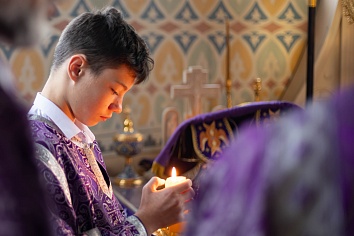 Божественная Литургия в воскресенье, на неделе шестнадцатой по Пятидесятнице