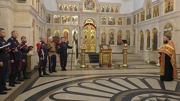 Гости из "Центра развития казачества" на приходе Троицкого храма