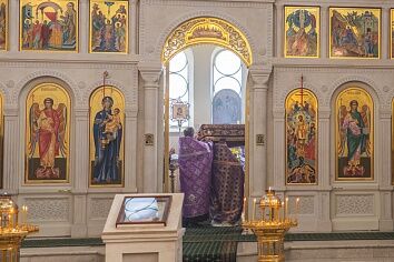 Великий Пяток. Вынос Плащаницы.