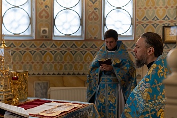 Божественная Литургия в воскресенье, на неделе двадцать шестой по Пятидесятнице