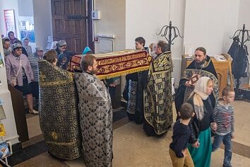 Чин Погребения Плащаницы