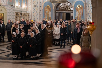Божественная Литургия в воскресенье, на неделе двадцать шестой по Пятидесятнице