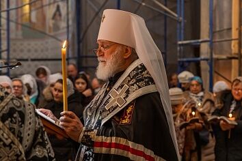 Митрополит Крутицкий и Коломенский Павел посетил Троицкий храм