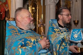 Покров Пресвятой Богородицы