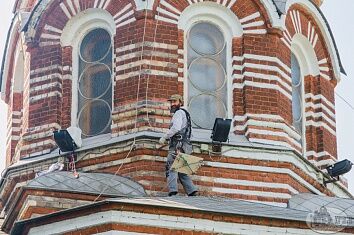 Продолжается ремонт Троицкого храма