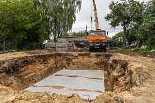 Разгрузка фундаментных блоков