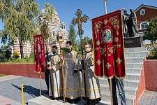 Перенесение мощей святых благоверных князей Петра и Февронии Муромских