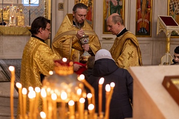 Божественная Литургия в воскресенье, на неделе двадцать четвертой по Пятидесятнице