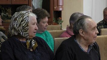 Продолжая поздравлять