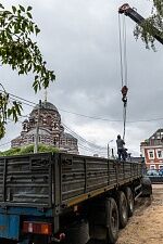 Разгрузка фундаментных блоков