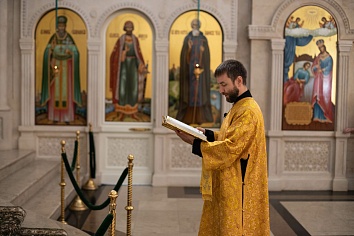 Воскресное богослужение на неделе 1-й по Пятидесятнице, Всех святых