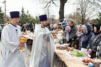 Великая Суббота. Освящение пасхальной снеди 