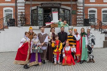 Пасхальные гуляния на приходе Троицкого  храма