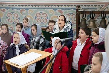 Гимназический хор на службе в храме