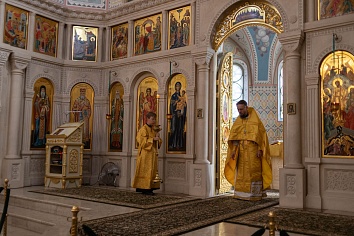 Божественная Литургия в воскресенье, на неделе девятой по Пятидесятнице