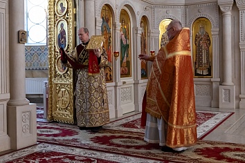 Воскресное Богослужение 26 апреля, на неделе третьей по Пасхе, святых Жен - мироносиц