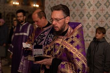 Накануне празднования Воздвижения Честного и Животворящего Креста Господня