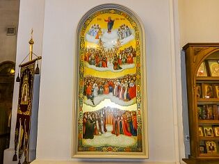Новые иконы прибыли в Троицкий храм