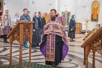 Великий Пяток. Вынос Плащаницы.