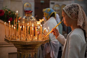 Божественная Литургия в воскресенье, на неделе десятой по Пятидесятнице