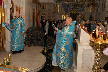 Покров Пресвятой Богородицы