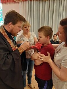 Причастие детей в реабилитационном центре "Коломна"