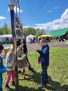 На православном фестивале «Служение богу и отечеству».